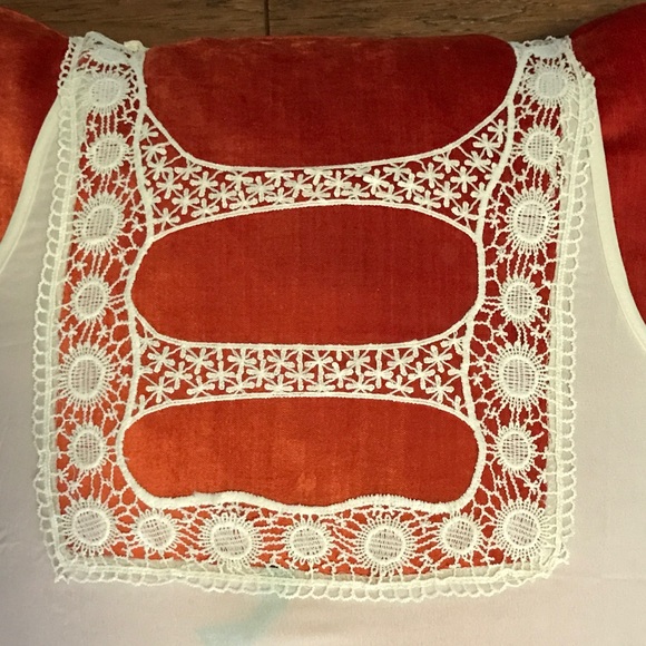 Royal Chicks- sleeveless blouse - Picture 5 of 7